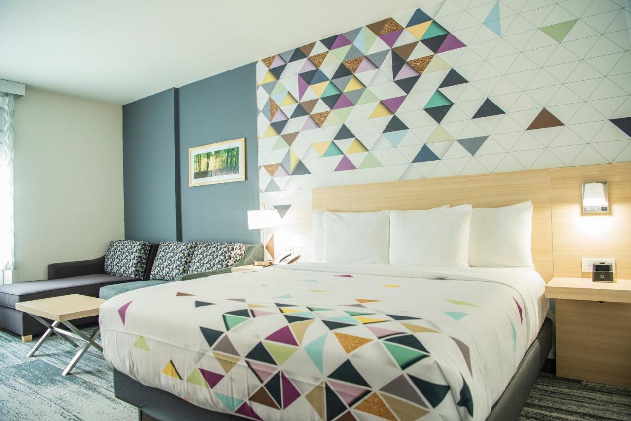 La Quinta Inn & Suites By Wyndham Lake City Eksteriør bilde